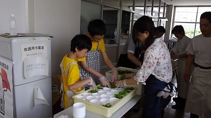 三郷市瑞沼市民センター震災被災者炊き出し
