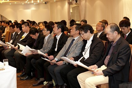 2012年度総会を開催しました。