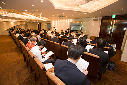 2013年度総会ならびに懇親会の開催